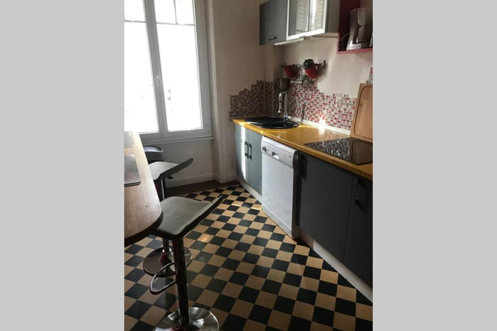 Appartement Spacieux Limoges Centre Garage Wifi Bagian luar foto